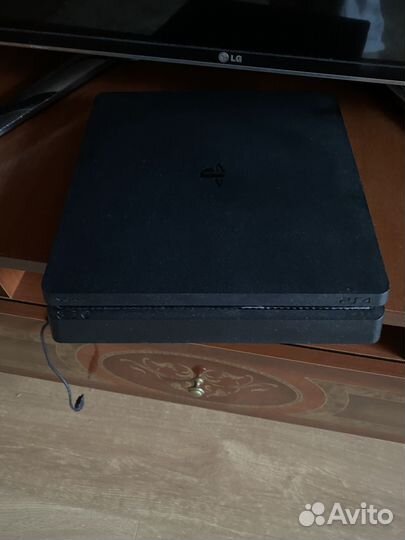 Sony playstation 4 с джойстиком