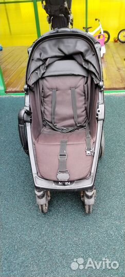 Коляска прогулочная Moon