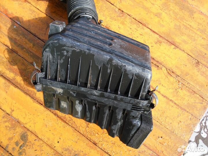 Hyundai Elantra III корпус воздушного фильтра