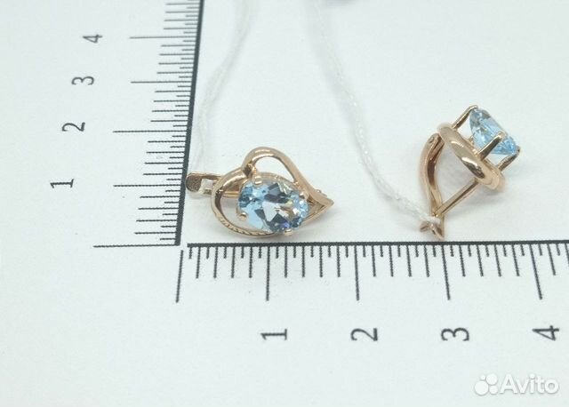 Золотые серьги с камнем