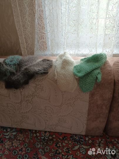 Пуховый плед и платки