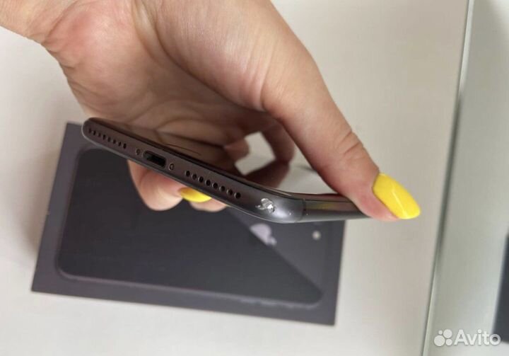 Телефон iPhone 8 plus 64гб