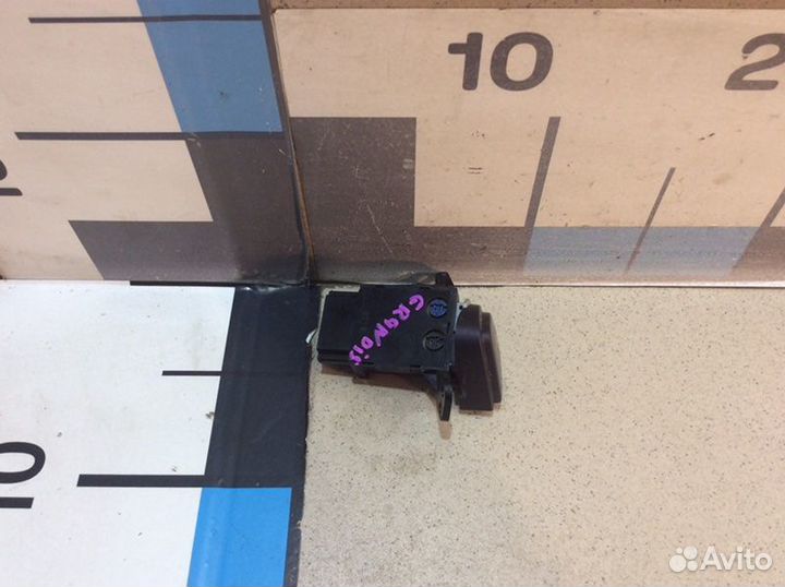 Кнопка вентилятора отопителя задняя Mitsubishi