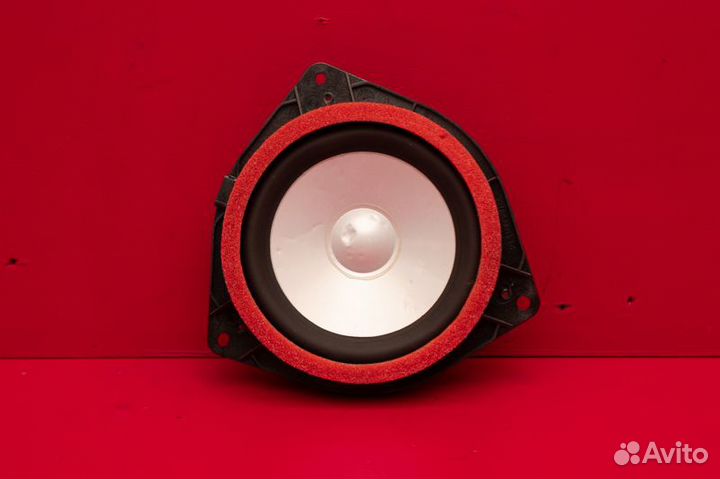 Динамик задний левый Toyota Land Cruiser 200 1VD