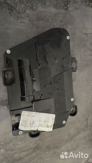 Ручка двери передняя левая Tesla Model S 2018