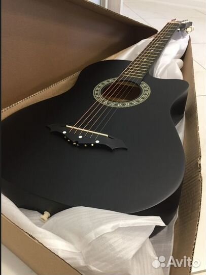 Гитара новая