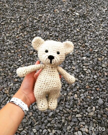 Игрушка ручной работы медвежонок