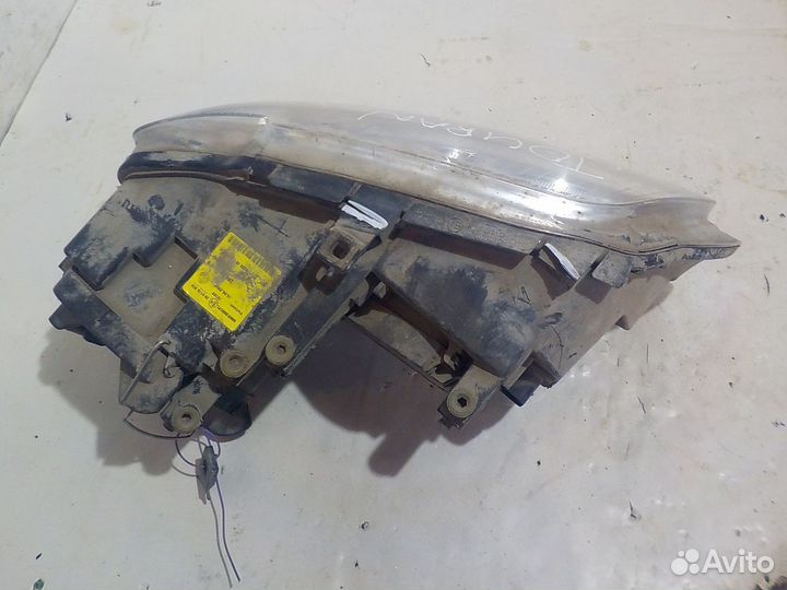 Фара левая Volkswagen touran