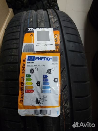 Tracmax X-Privilo TX3 235/55 R18 104V