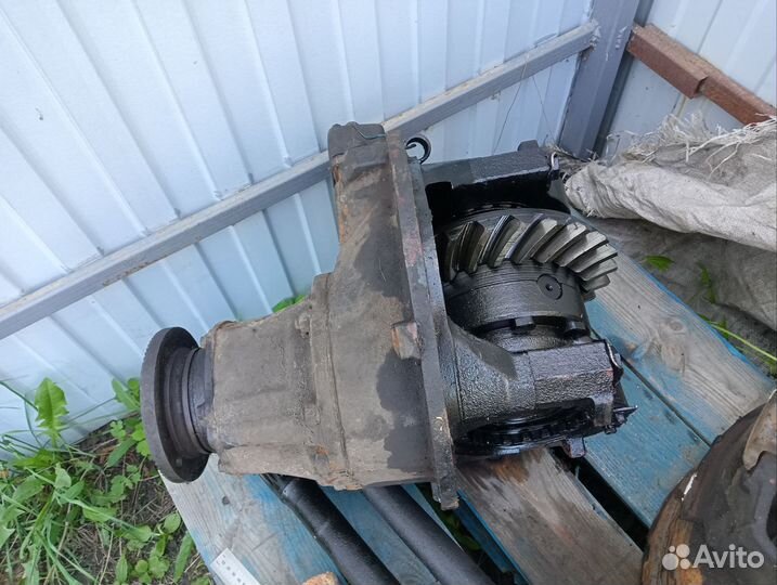Продам редуктор и полуося от заднего моста маз