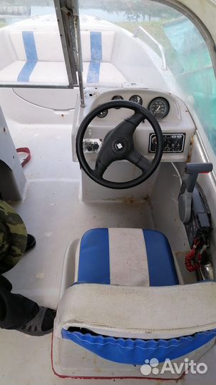 Лодка моторная