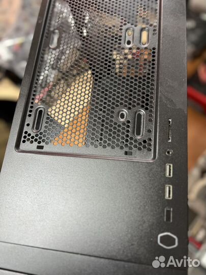 Cooler Master Silencio 600 TG без стекла, ножки