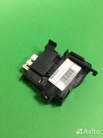 Блокировка люка Ariston/Indesit