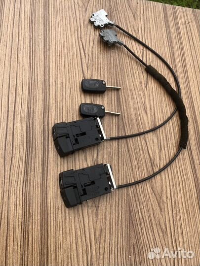 Кнопка бардачка Audi A8 (D2)