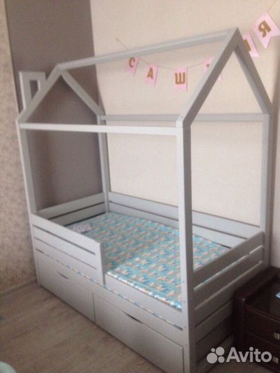 Кроватка домик