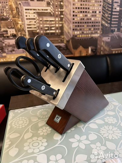 Набор ножей Zwilling Gourmet в блоке с заточкой