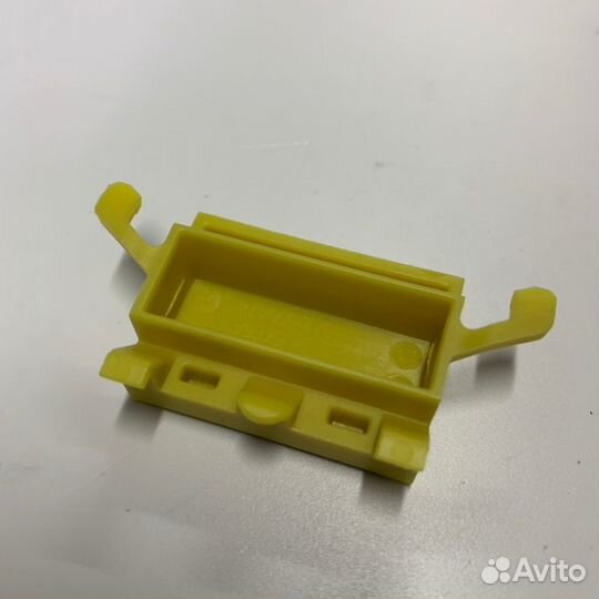 Фиксатор крепления отделки крыши Land Rover