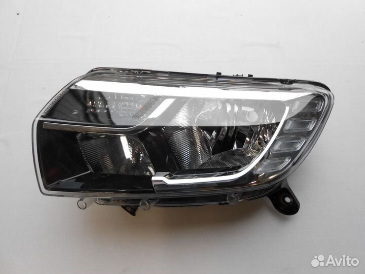 Фара левая Рено Логан 2 2018 Renault Logan новая
