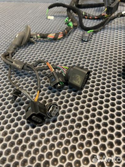 Проводка двери задняя левая Porshe Panamera 970