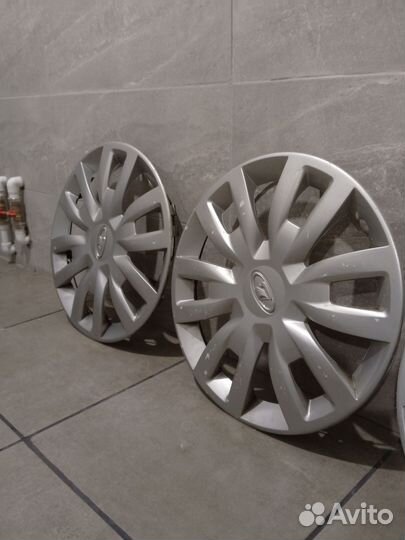 Колпаки на колеса r15 LADA vesta