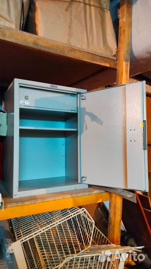 Сейф металл 460х340х630 б/у