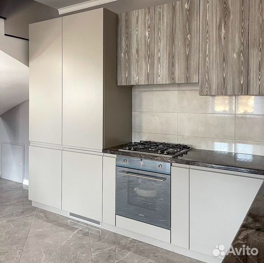 Кухня на заказ «Рокей»