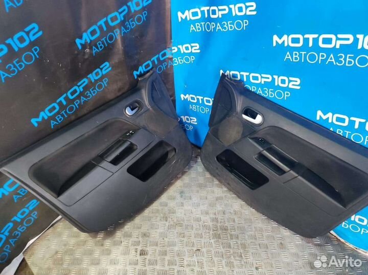 Обшивки дверей передних Ford fusion