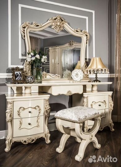 Туалетный столик