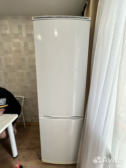 Холодильник