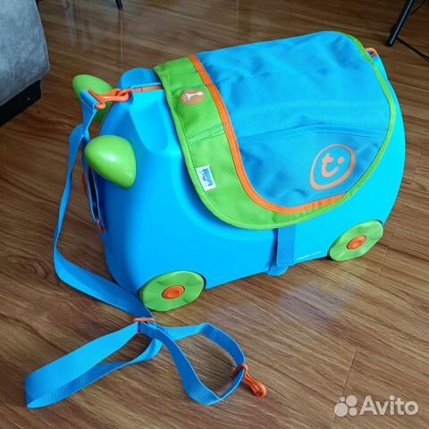 Детский чемодан trunki с сумкой