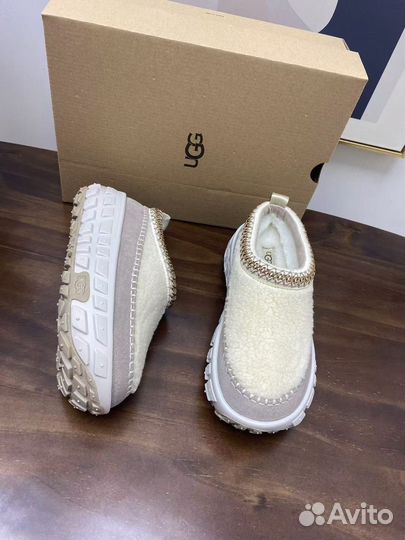 Кроссовки UGG