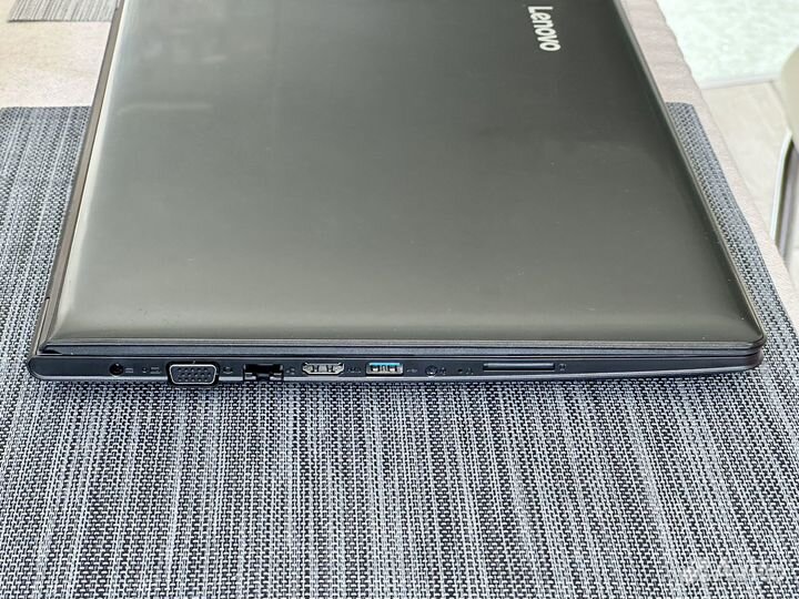 Игровой ноутбук Lenovo Core-i5 8Gb SSD в идеале