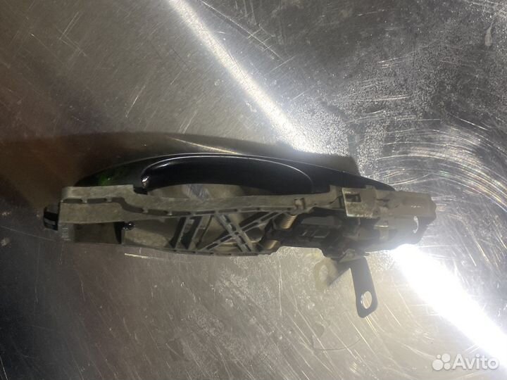 Ручка двери передняя левая T5 7H0.837.886C