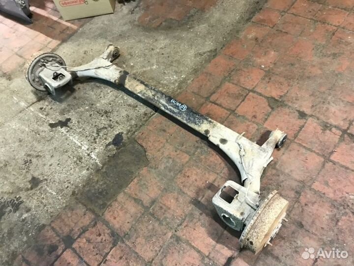 Балка подвески задняя Лада Калина хетчбек 11183