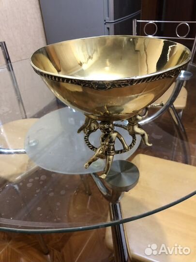 Фруктовница трубачи бронза