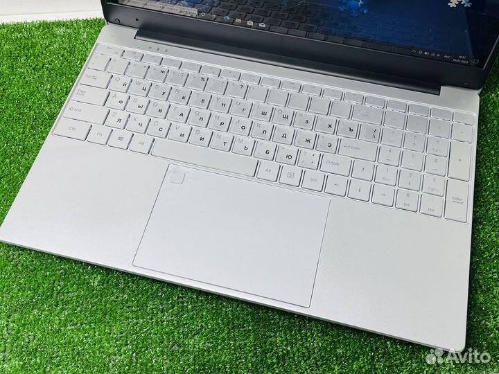 Новый ноутбук на гарантии