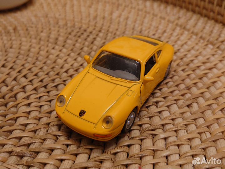Игрушечная модель Porsche 911 1/43