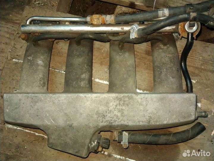 Впускной коллектор VAG 1.8T 06B133223D