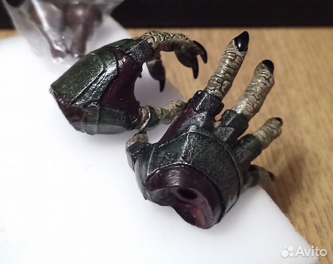 1/6 Predator hands Руки Хищника Hot Toys