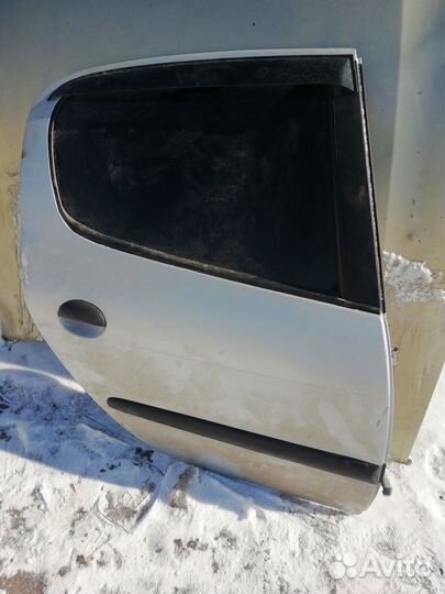 Дверь задняя правая Пежо 206 седан