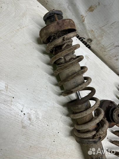 Задний амортизатор стойка задняя Bmw e34 бмв