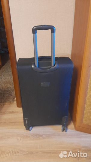 Чемодан на колесах