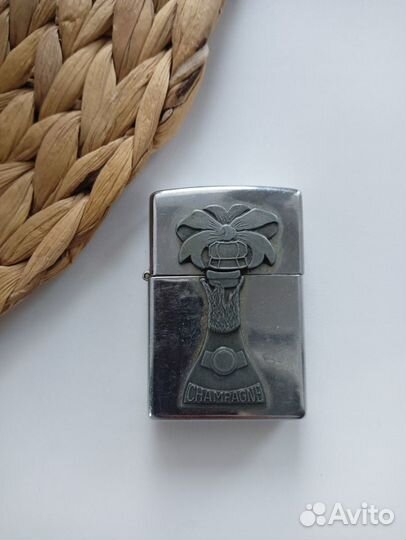 Зажигалка бензиновая Zippo