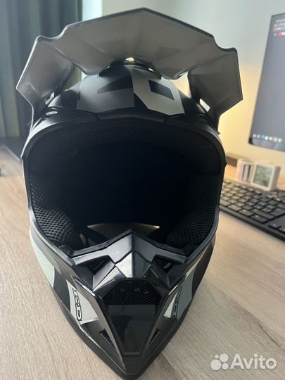 Шлем для мотокросса
