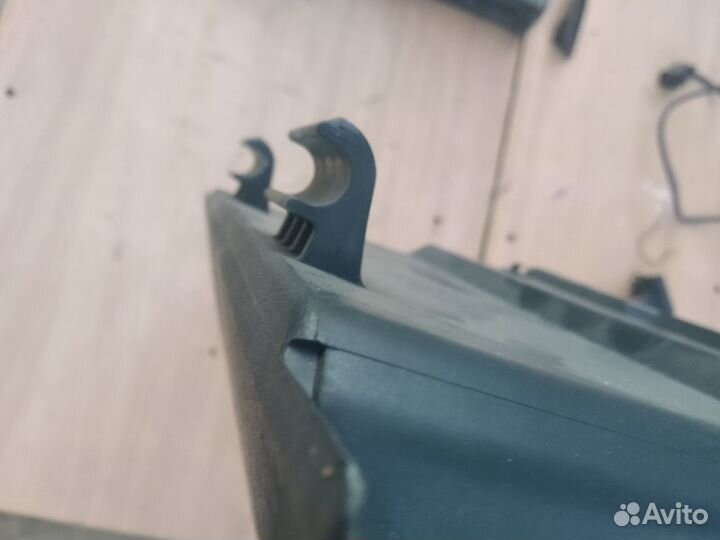 Бордачок Митсубисси Паджеро Ио