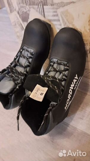 Лыжи, палки, ботинки, чехол