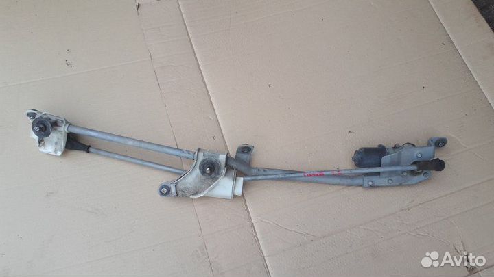 Трапеция стеклоочистителя передняя Nissan Tiida