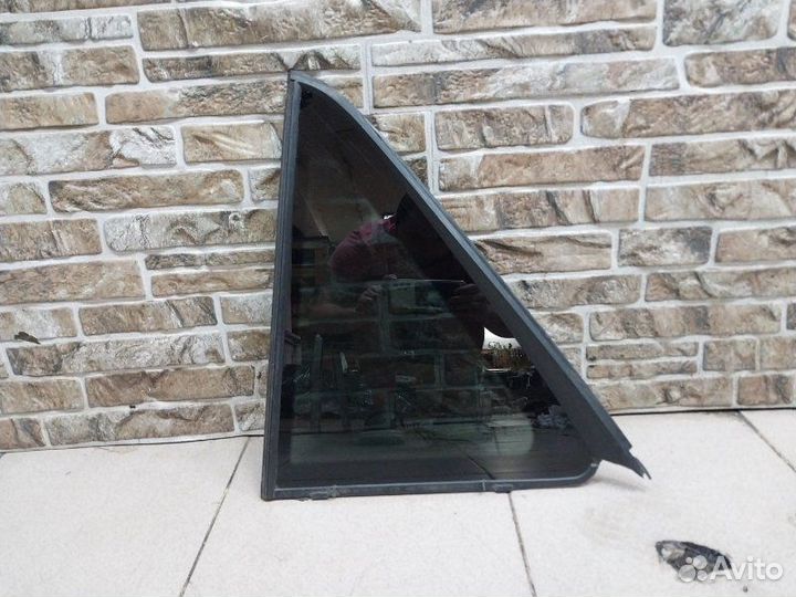 Стекло заднее заднее правое Mercedes-Benz Ml W166