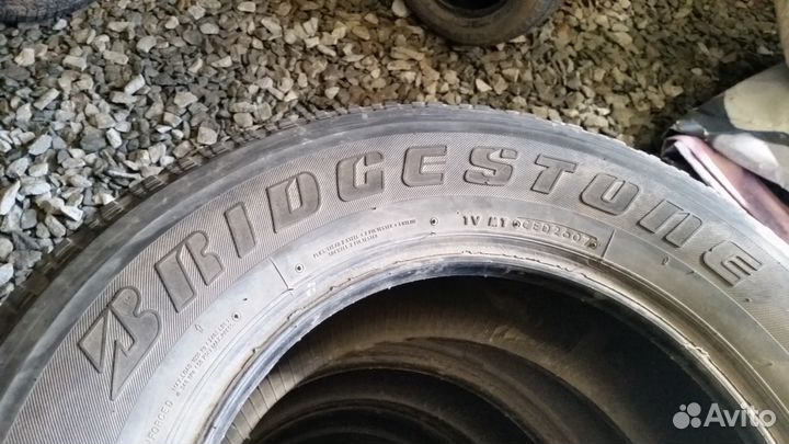 Bridgestone Dueler H/T D840 245/70 R16