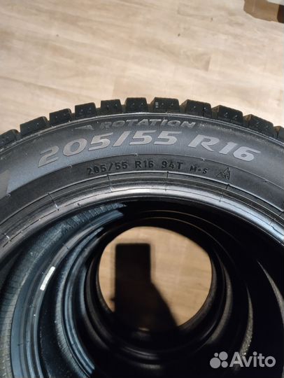 Pirelli Ice Zero 205/55 R16